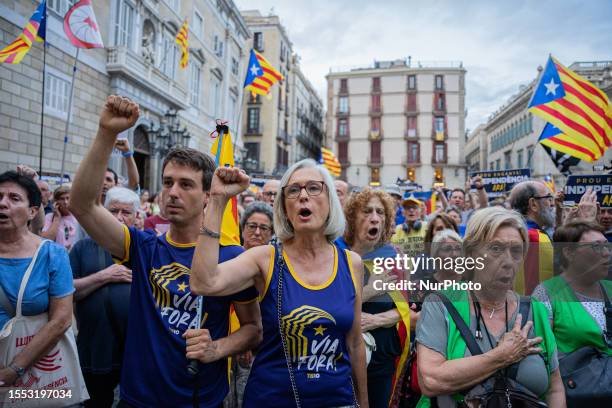 Demonstration called by the Assemblea Nacional Catalana in Barcelona's Sant Jaume square in reaction to the results of the elections to the Spanish...