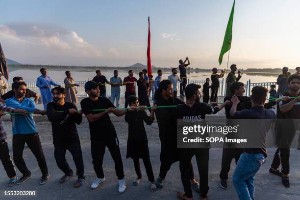 Muslim Rope 178,595 Rope Stock Photos, High-Res Pictures, and Images - Getty Images