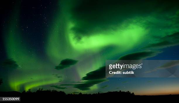 aurora boreale, islanda - southern lights foto e immagini stock