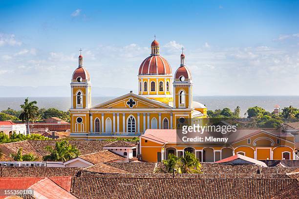 cathedral of granada, nicaragua - granada stockfoto's en -beelden