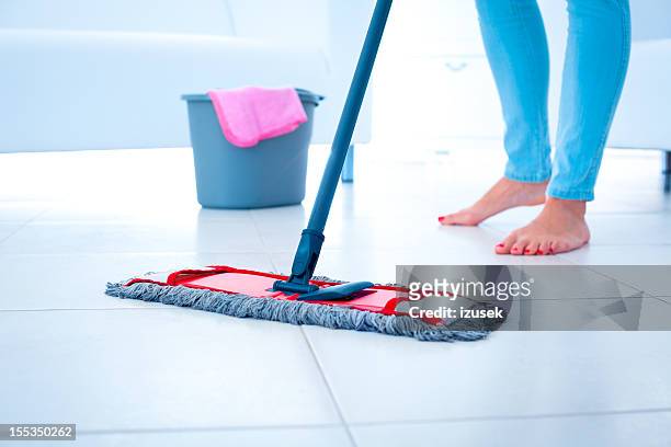 mopping floor - hal bildbanksfoton och bilder