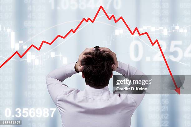 hombre de negocios - distressed stock market people fotografías e imágenes de stock