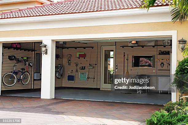 organización: estacionamiento bien organizados - home garage no people fotografías e imágenes de stock