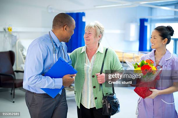 thanks doc - leaving hospital stock pictures, royalty-free photos & images