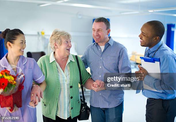 taking mum home from hospital - getting out stock pictures, royalty-free photos & images