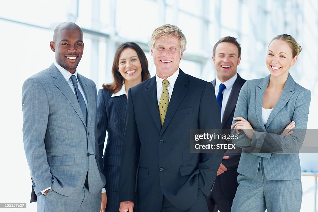 Lächeln multi ethnische business-team