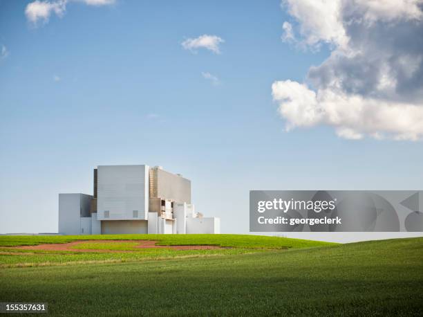 nuclear power station - nuclear power station stock pictures, royalty-free photos & images