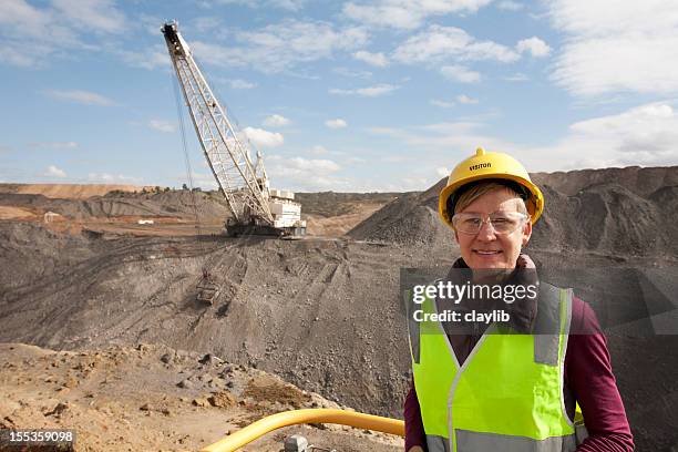 drag line in the coal mining industry - mining industry stock pictures, royalty-free photos & images
