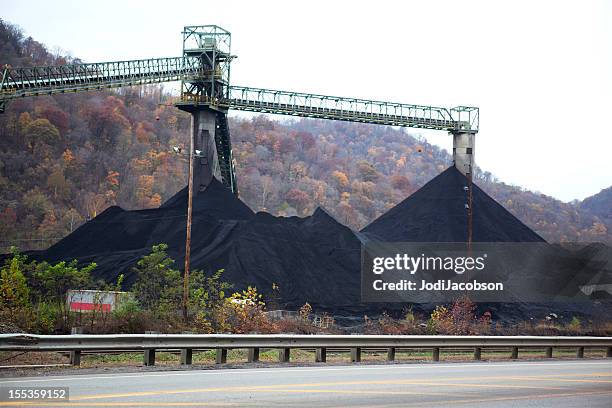 coal mining in west virginia - kohlengrube stock-fotos und bilder