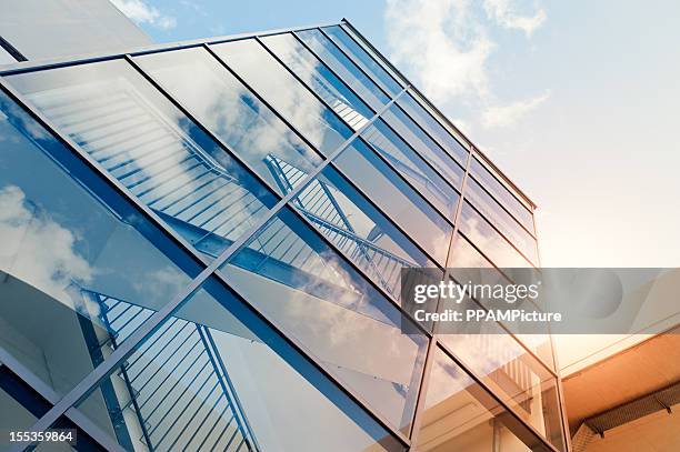 architecture moderne - bauhaus photos et images de collection