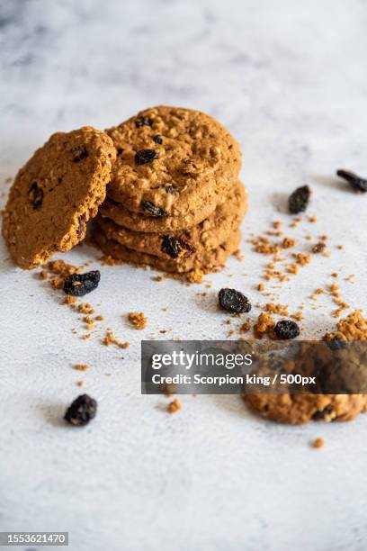 close-up of cookies on table,dubai,united arab emirates - arabian resto stock-fotos und bilder