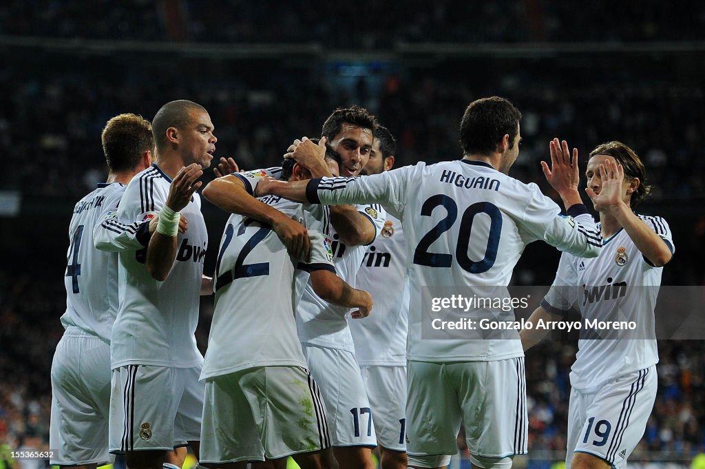 Real Madrid CF v Real Zaragoza - La Liga