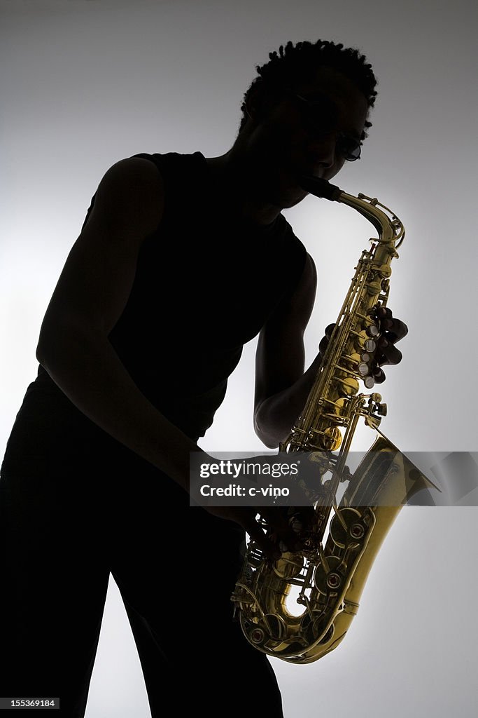 Silhouette eines Saxophonist