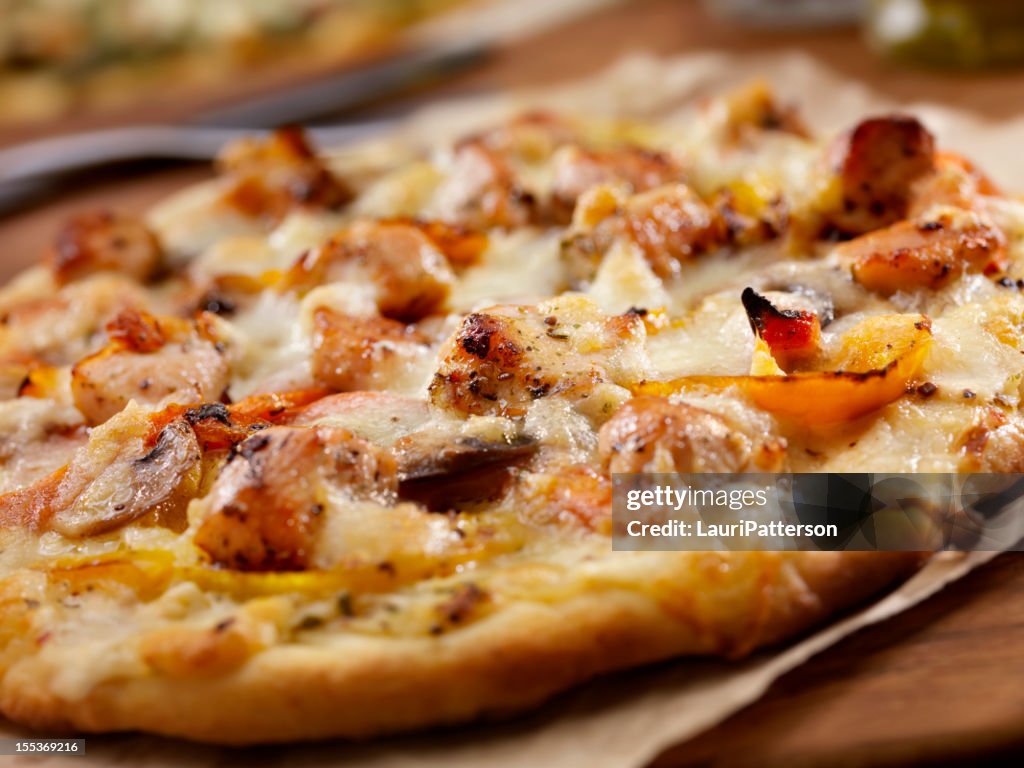 Grilled Chicken and Roasted Pepper Pizza