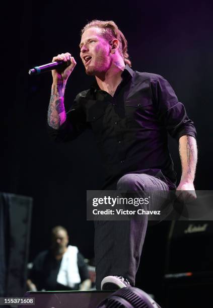 Singer Corey Taylor of Stone Sour performs live during the Maquinaria Festival day 2 at at Arena Ciudad de México on November 2, 2012 in Mexico City,...