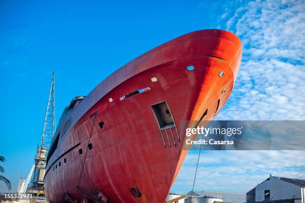 ship under repairs - ship front stock pictures, royalty-free photos & images