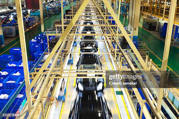 montaje final de la fábrica de coches - industria del automóvil fotografías e imágenes de stock