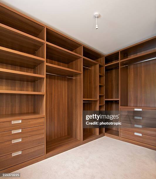 empty walk in wardrobe - garderob bildbanksfoton och bilder