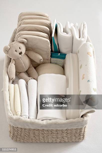 kinderzimmer - babybekleidung stock-fotos und bilder