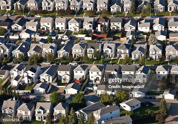 空から見た住宅の周辺 - カルガリー ストックフォトと�画像