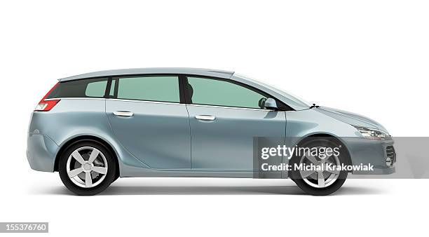 lado de plata moderna de automóvil compacto sobre un fondo blanco - perfil vista lateral fotografías e imágenes de stock