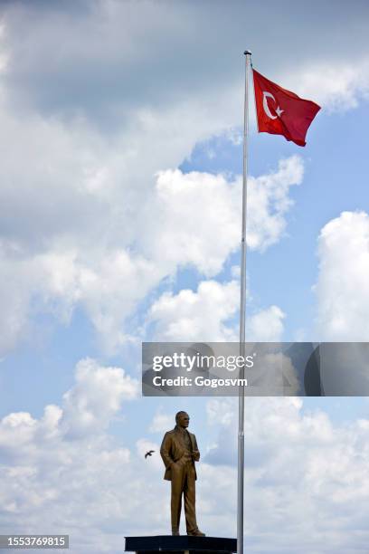 ataturk with turkish flag - mustafa kemal ataturk stock pictures, royalty-free photos & images