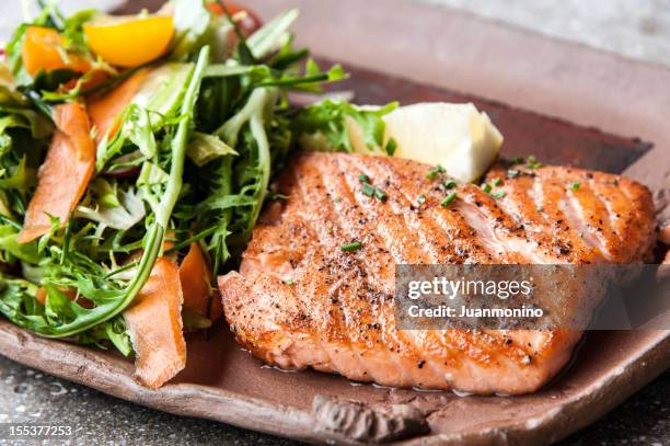 grilled fillet of wild salmon - salmon steak stock pictures, royalty-free photos & images