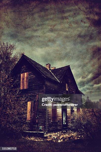 haunted house - haunted house stock pictures, royalty-free photos & images