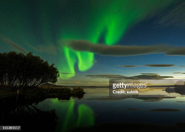 aurora borealis on iceland - aurora australis stock pictures, royalty-free photos & images