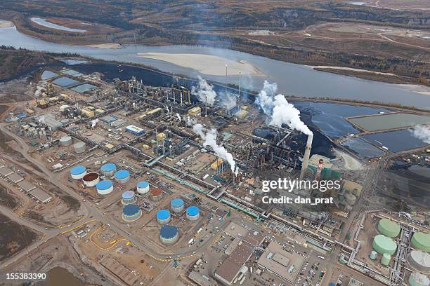 oilsands refinery - oil sands stock pictures, royalty-free photos & images