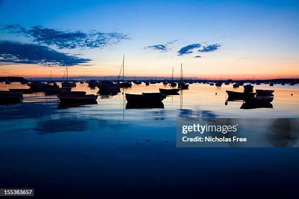 sandbanks muelle al atardecer paisaje marino - dorset fotografías e imágenes de stock