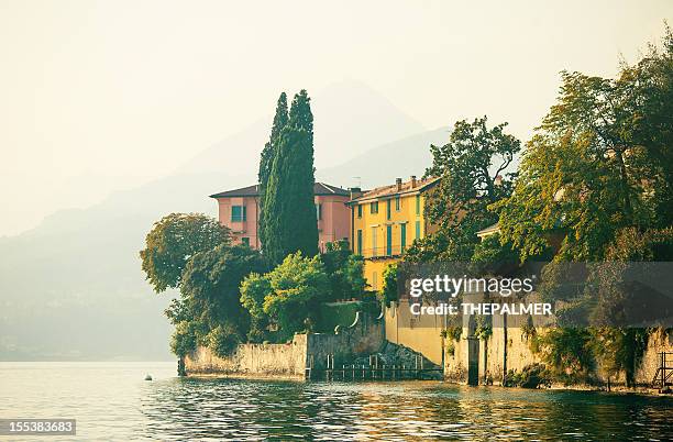 como lake in italy - bellagio 個照片及圖片檔