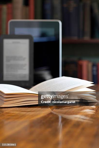 Book Readers Photos and Premium High Res Pictures - Getty Images