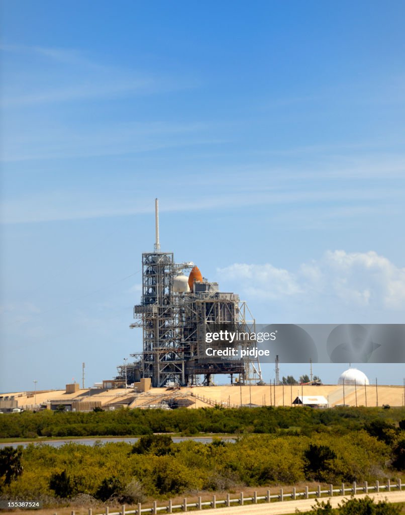 Shuttle Launch Stack Space Shuttle Launch Platform High-Res Stock Photo - Getty Images