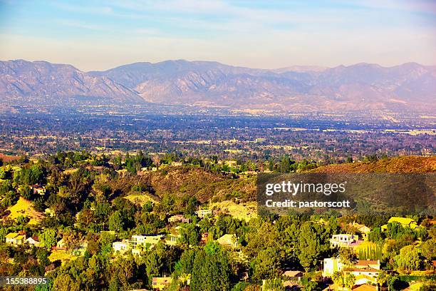 panorama do vale de san fernando los angeles na califórnia - woodland hills los angeles imagens e fotografias de stock