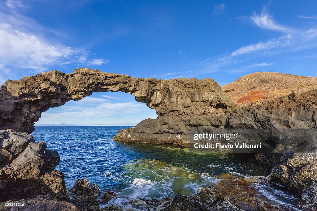 自然石のアーチ Charco Manso 、エルイエロ、カナリア諸島