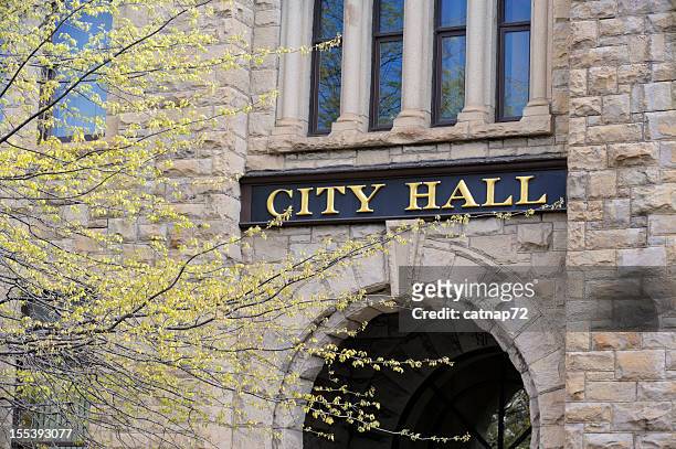 city hall building entrance - local government stock pictures, royalty-free photos & images