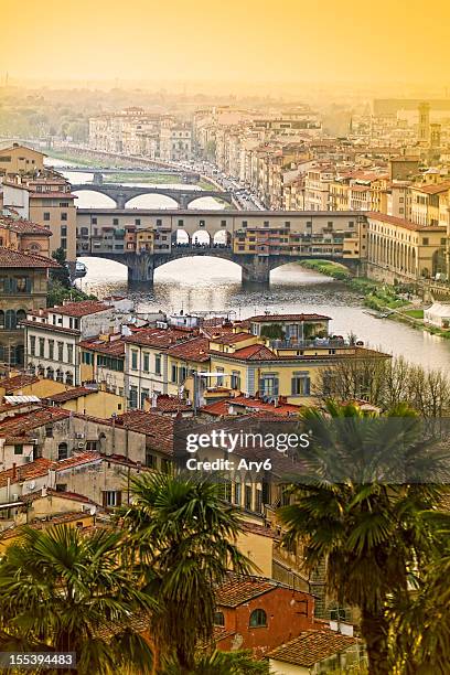 ponte vecchio, florence cityscape,italy - vecchio stockfoto's en -beelden