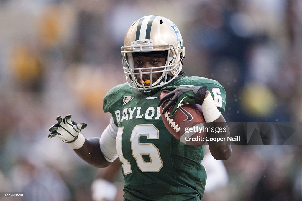 Tevin Resses Tevin Reese of the Baylor University Bears celebrates a touchdown ...