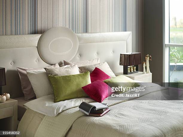 bedroom - confort at hotel bedroom stock pictures, royalty-free photos & images