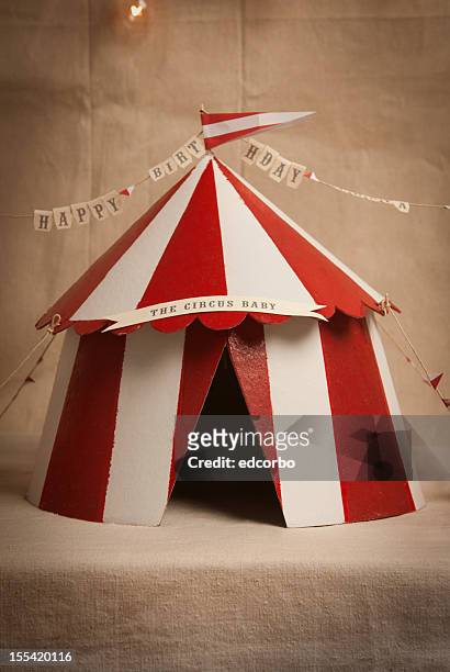 circus - carpa de circo fotografías e imágenes de stock