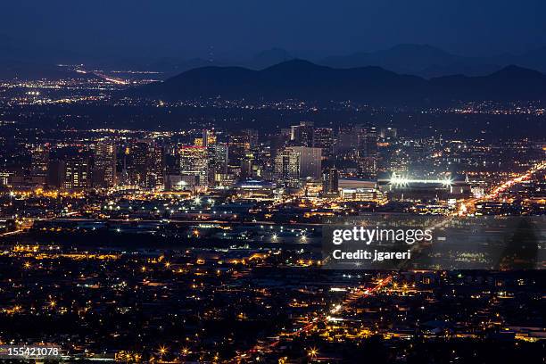 phoenix skyline - phoenix skyline stock pictures, royalty-free photos & images