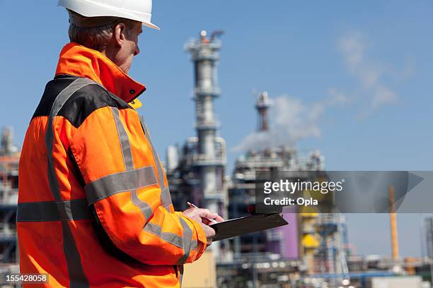 industria petrolchimica inspector - rotterdam port foto e immagini stock