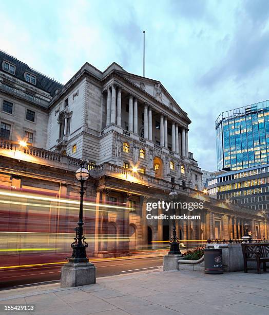 bank of england in the city of london - bank of england stock pictures, royalty-free photos & images