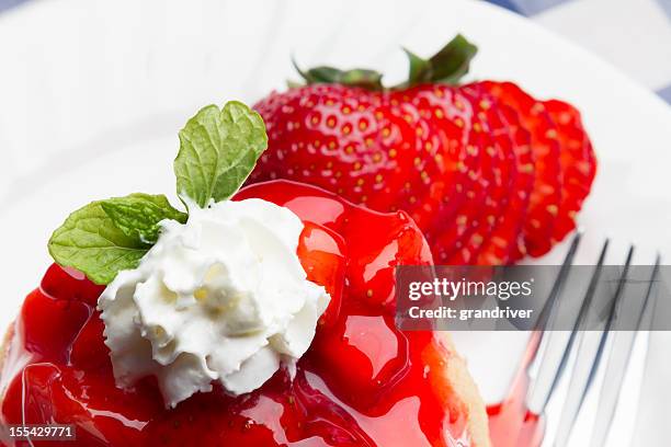 strawberry shortcake - strawberry syrup stock pictures, royalty-free photos & images