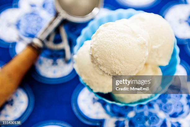ice cream - vanilla ice cream stock pictures, royalty-free photos & images
