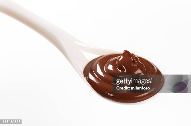colher de gelado de chocolate - chocolate pudding imagens e fotografias de stock