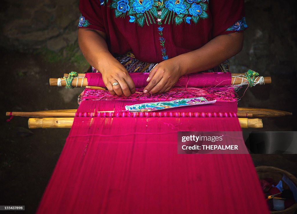 Maya mujer tejer de fijación