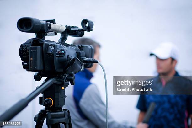 ganador televisión entrevista-xl - golf sport fotografías e imágenes de stock
