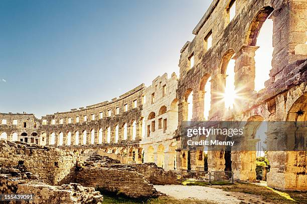 pulaski county, kroatien wahrzeichen - pula stock-fotos und bilder